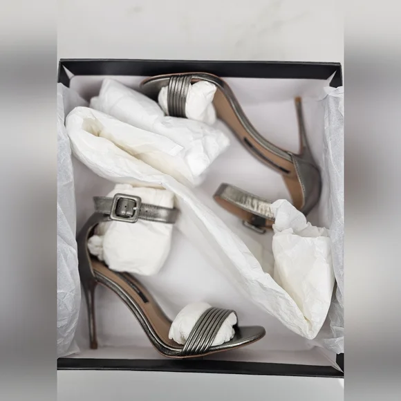 BCBGMAXAZRIA Lucy Pewter‎ Stiletto Sandal Heel NEW IN BOX SIZE 9.5 - Picture 2 of 10